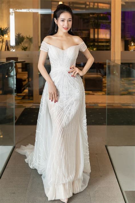 Ngô Thanh Vân khoe thân hình bốc lửa với bikini ở tuổi Cô ấy nói