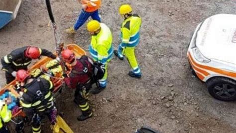 Villanova Tulo Incidente Sul Lavoro La Vittima Un Ragazzo Di Anni