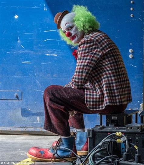 Joaquin Phoenix Dons Goofy Clown Make Up And Costume As He Films Scenes