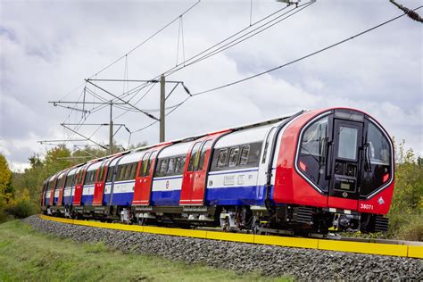 Testing Underway on London's New Piccadilly Line Trains | Railway-News
