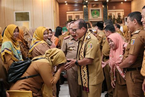 Pj Gubernur Samsudin Tinjau Pelaksanaan Penerimaan Peserta Didik Baru