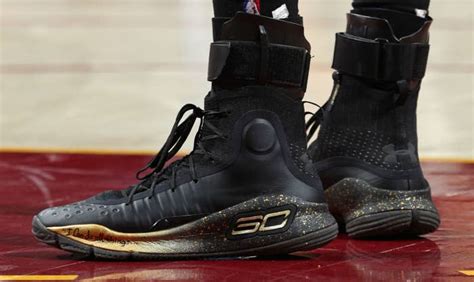 #SoleWatch: Stephen Curry Debuts Black and Gold Under Armour Curry 4 | Complex