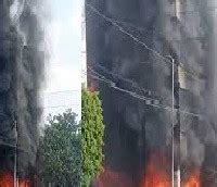 Veracruz En Poza Rica grupo armado incendia refaccionaria el móvil