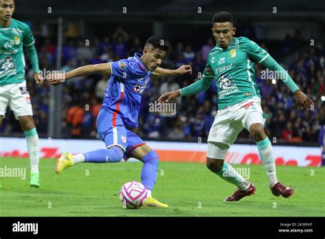 Cruz Azul Uriel Antuna Hi Res Stock Photography And Images Alamy