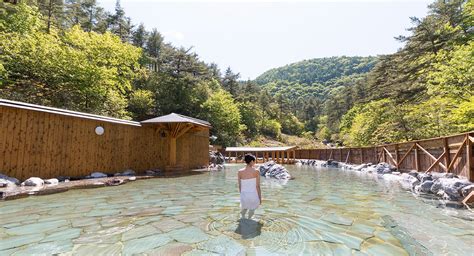西の河原露天風呂ワニ 西の河原露天風呂 駐車場 草津温泉 西の河原露天風呂【草津三湯】 Ppja