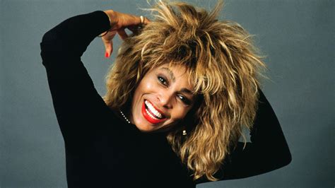 Oprah Winfrey Mick Jagger Roberta Flack And Others Share Emotional Tributes To Tina Turner Cnn