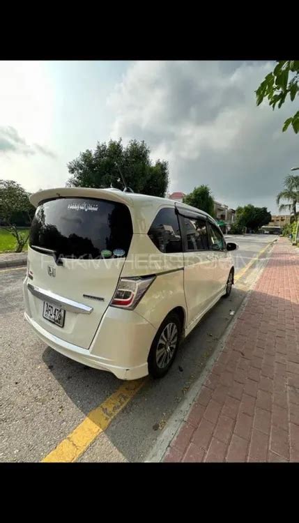 Honda Freed Hybrid G Honda Sensing For Sale In Lahore Pakwheels