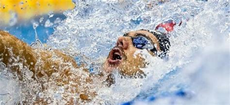 Coppa Del Mondo Di Nuoto Ceccon Conquista Uno Splendido Oro Nei 200