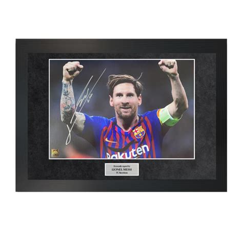 Lionel Messi | Signed Photo | Mr Memorabilia