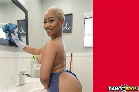 BangBros Thick Ass Daphne The Thickest Cums The Quickest Pix Pics