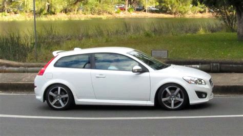 Volvo C30 T5 R-Design Review - photos | CarAdvice