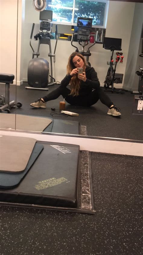 Jojo Hot Celebs Home
