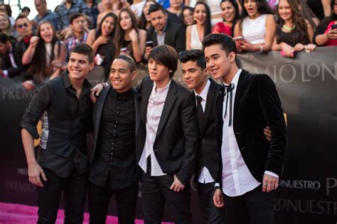 Cnco Alborot En La Alfombra De Premio Lo Nuestro Premio Lo Nuestro