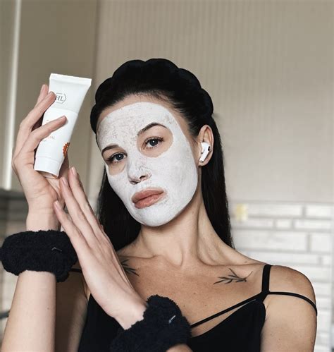 Одна із улюблених масок в моєму арсеналі🖤 | MAKEUP Club