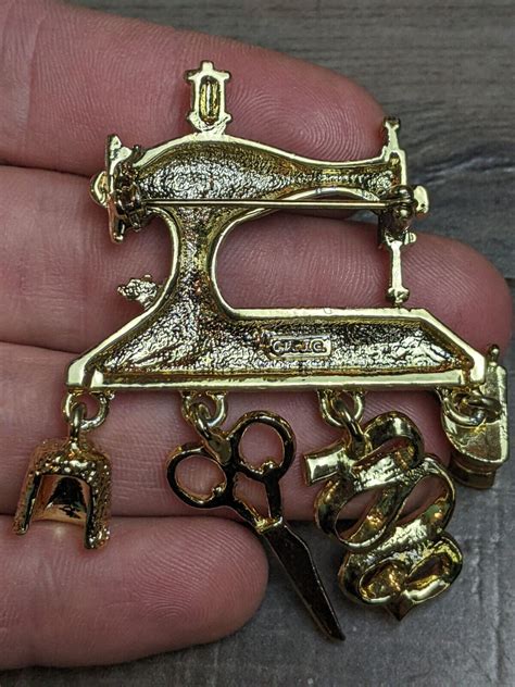 Vintage Ajc Antique Sewing Machine Brooch Pin Signed  Gem