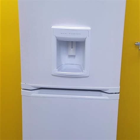 Beko Frost Free Fridge Freezer In Tw8 London For £135 00 For Sale Shpock