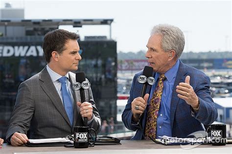 In a 'no-brainer,' Jeff Gordon to continue as Fox Sports analyst