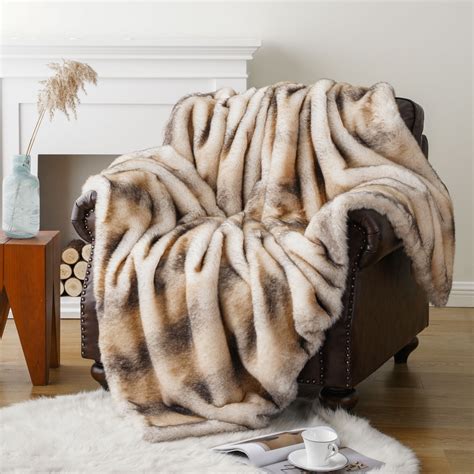 Battilo Luxury Striped Faux Fur Blanket, Soft Cozy Warm Mink Fur