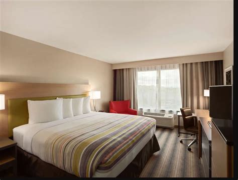 Country Inn & Suites By Radisson: San Diego - Skewed 'n Reviewed