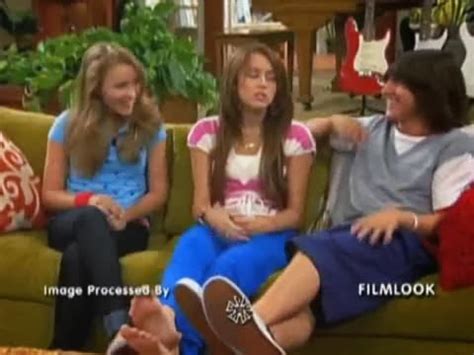 Live ActionGirlFeetBlog Hannah Montana Miley Miley Cyrus