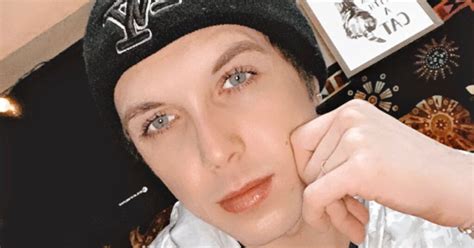 Cet Athl Te Universitaire Gay Prosp Re Sur Onlyfans Gayvox