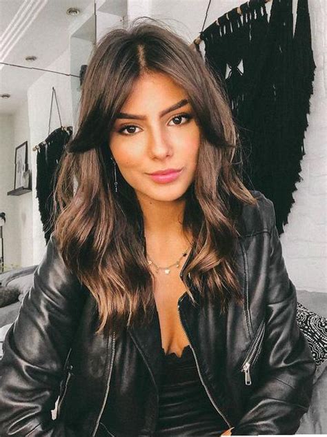 ways  create impressive medium hairstyles artofit