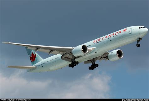 C FIUR Air Canada Boeing 777 333ER Photo By Ernest Appiah ID 308586