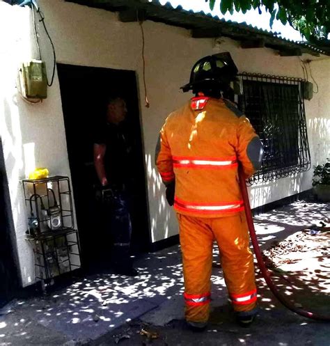 Cuerpo de Bomberos controla incendio en vivienda del barrio San Agustín