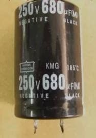 Capacitor eletrolítico 250 v 680 uf Pé Duro Capaci Grandado