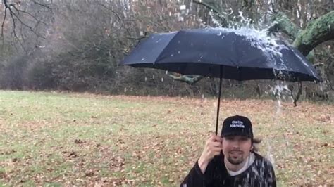 How To Use Umbrella Properly Youtube