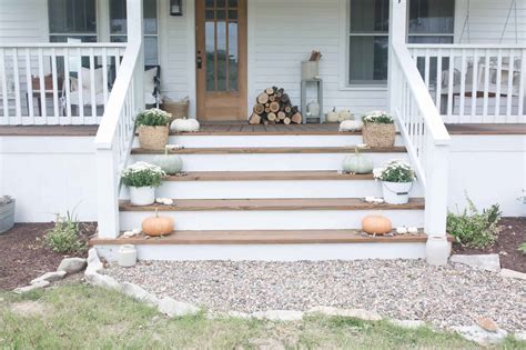 Fall Farmhouse Front Porch - Farmhouse on Boone