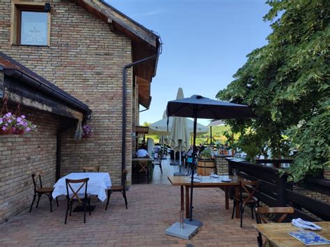 Restorani na Fruškoj gori koji nude kvalitetnu klopu piće i mir za dušu Vesti 06 08 2022