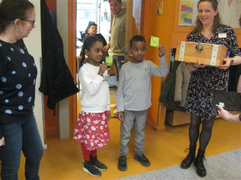 Opening Bibliotheek Op School Basisschool De Regenboog