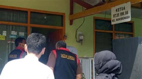 Geledah Rumah 3 Saksi Kasus Korupsi BPNT Kejari Kota Kediri Angkut