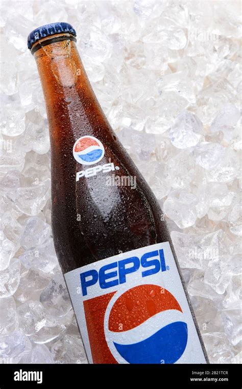 Brad's drink hi-res stock photography and images - Alamy