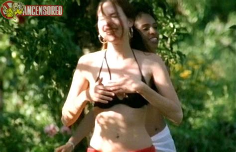 Naked Zora Holt in Bettgeflüster Babyglück