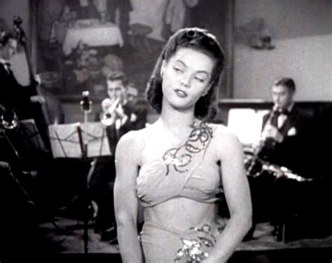 9 Hot Sexy Bess Meredyth Bikini Pics