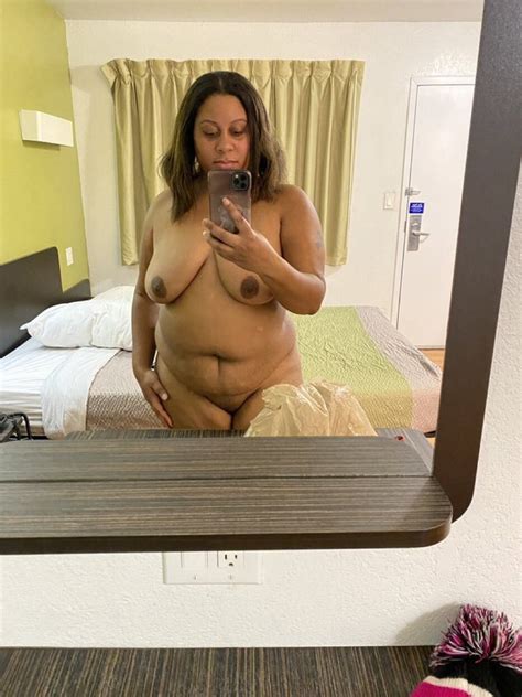 Naked MILF Loves Being Naked ShesFreaky