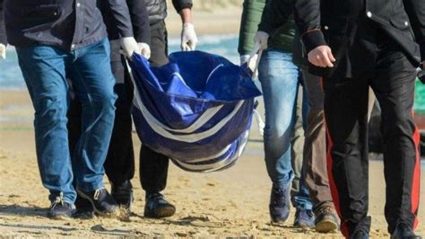 Trovato Un Cadavere In Spiaggia A Tarquinia Senza Un Braccio