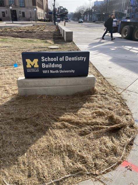 U Of M School Of Dentistry Ann Arbor Mi Johnson Sign Company