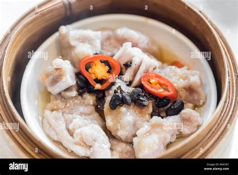 Black Bean Steamed Pork Ribs Hi Res Stock Photography And Images Alamy