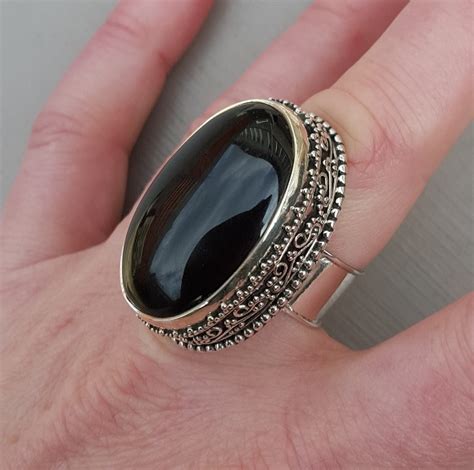 Zilveren Ring Met Grote Ovale Cabochon Onyx Bewerkte Setting Verkocht