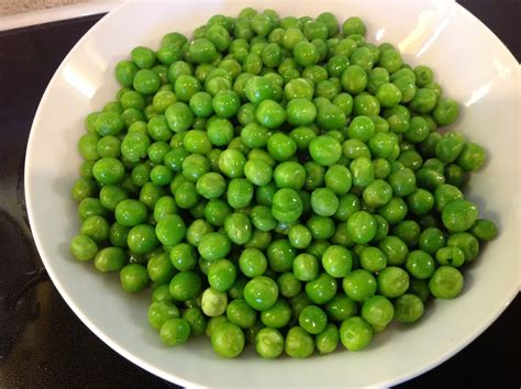 This Muslim Girl Bakes: Potato and Peas Samosa Filling