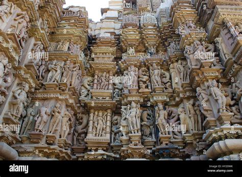 Stone hindu deities hi-res stock photography and images - Alamy