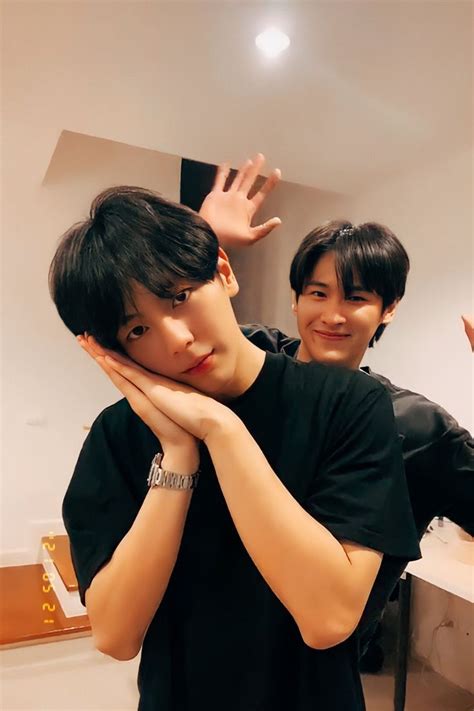 On Twitter Cute Gay Couples Cute Gay Handsome Korean Actors