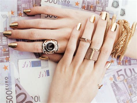 Какую картинку поставить на рабочий стол для привлечения денег по фен-шую