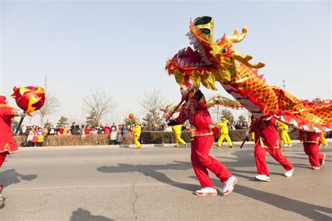 Chinese dragon dancing editorial image. Image of craft - 24096695