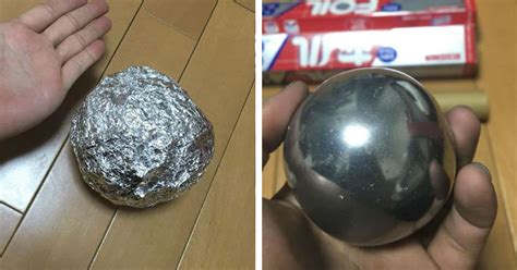 Mira cómo transformar una pelota de papel aluminio en una esfera brillante