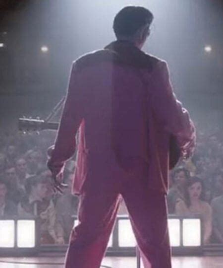 Elvis Pink Suit Of Elvis Presley