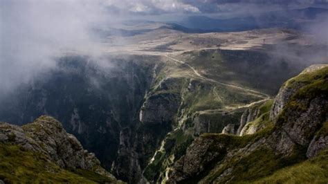 Triunghiul Bermudelor De Romania Ce Padure Este Inclusa In Topul